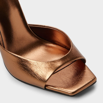 Aldo Alisonn in Bronze -