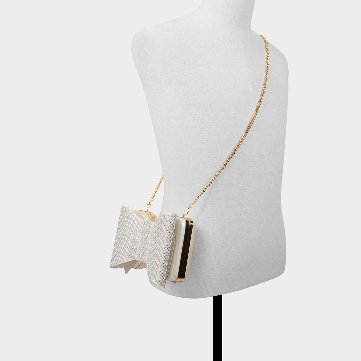 Aldo Dressboww in White Overflow -